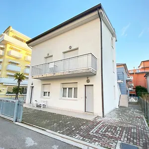 Dainese Apartments, Casa Abigail Appartamento
